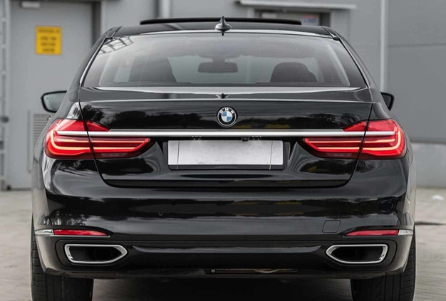BMW Seria 7 cena 149000 przebieg: 255000, rok produkcji 2016 z Sejny małe 781